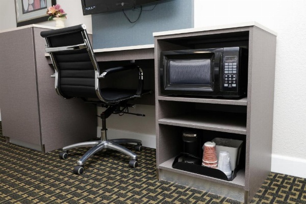 Sea Breeze Inn - San Simeon image 24