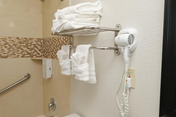 Sea Breeze Inn - San Simeon image 45